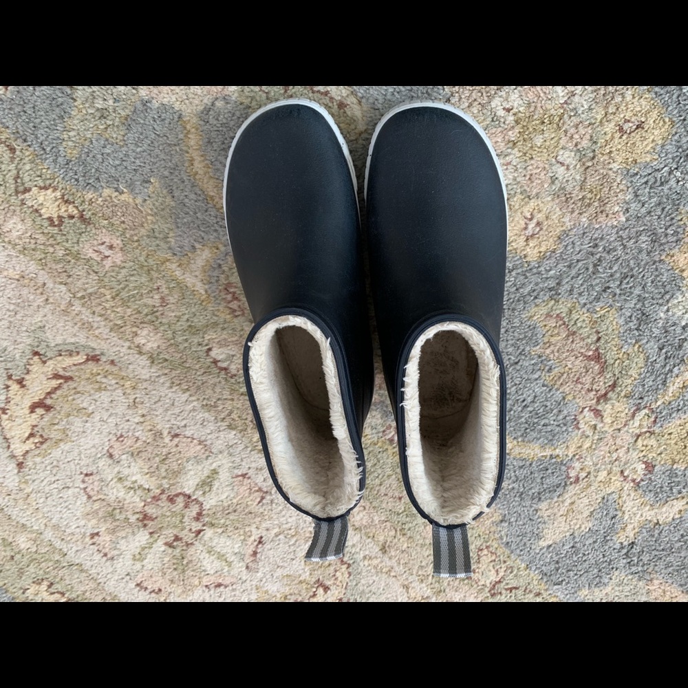 Tretorn Navy Fleece-lined Rain Boots, size 6